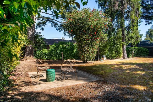 7949 Tocchini St, Sebastopol, CA 95472