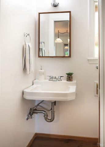 7949 Tocchini St, Sebastopol, CA 95472