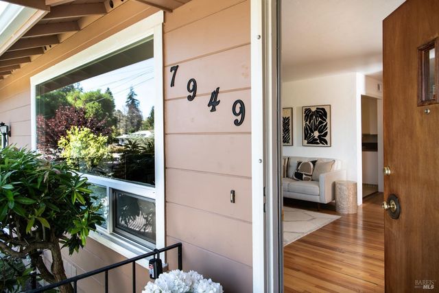 7949 Tocchini St, Sebastopol, CA 95472