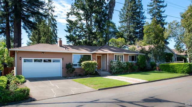 7949 Tocchini St, Sebastopol, CA 95472