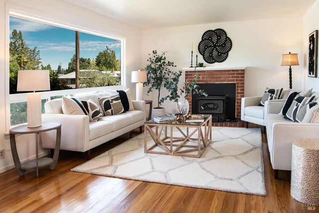 7949 Tocchini St, Sebastopol, CA 95472