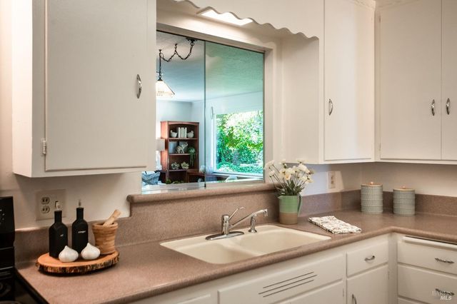 7949 Tocchini St, Sebastopol, CA 95472