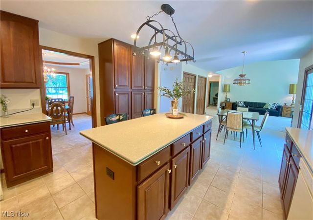 52814 NEW LONDON EASTERN Road, New London, OH 44851