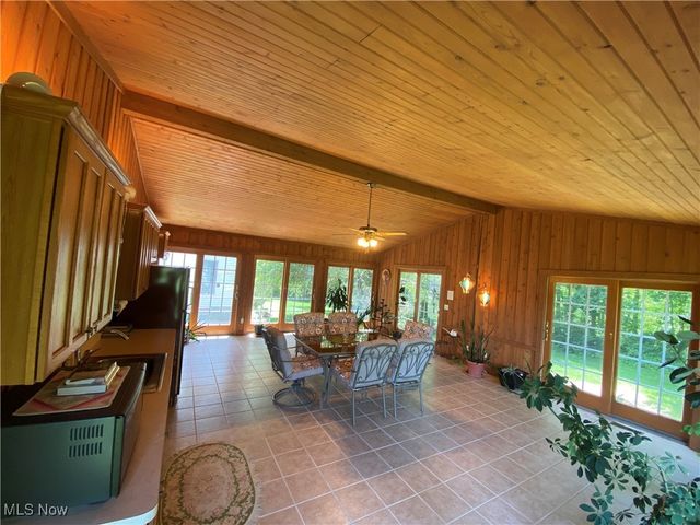 52814 NEW LONDON EASTERN Road, New London, OH 44851