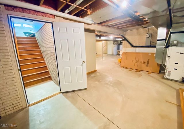 52814 NEW LONDON EASTERN Road, New London, OH 44851