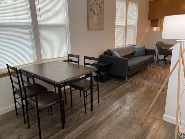 129 Se 8TH Ave, Hillsboro, OR 97123