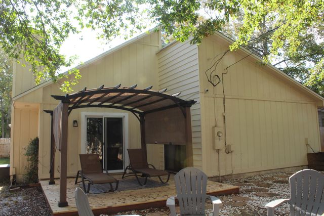 105 Post Oak Place, Shalimar, FL 32579