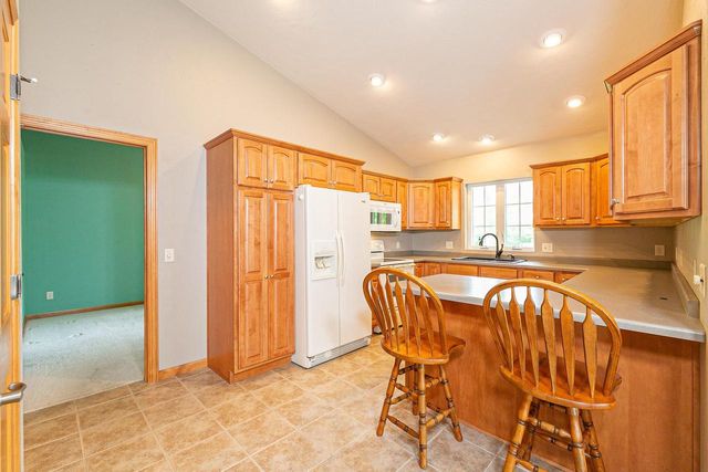 5545 W BROOKVIEW DRIVE, Appleton, WI 54913
