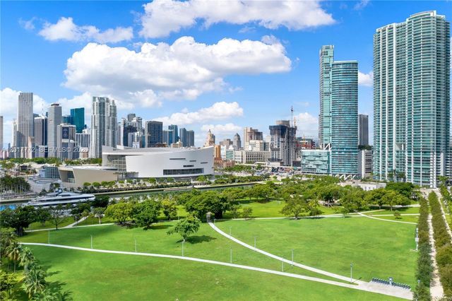 900 Biscayne Blvd 4205, Miami, FL 33132