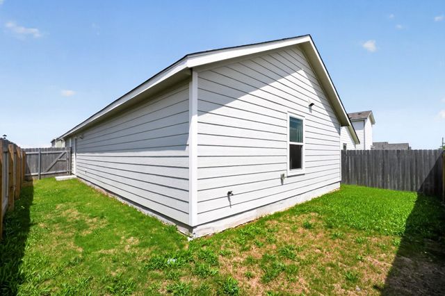 604 Marty Allen LOOP, Jarrell, TX 76537