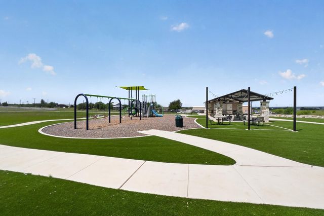 604 Marty Allen LOOP, Jarrell, TX 76537