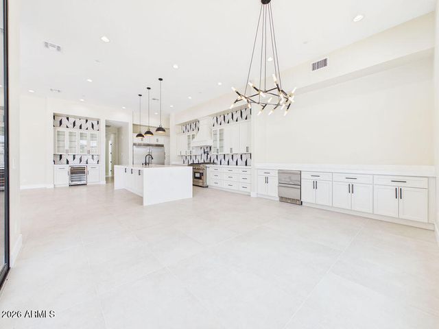 18024 W MONTEBELLO Avenue, Litchfield Park, AZ 85340