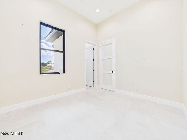 18024 W MONTEBELLO Avenue, Litchfield Park, AZ 85340