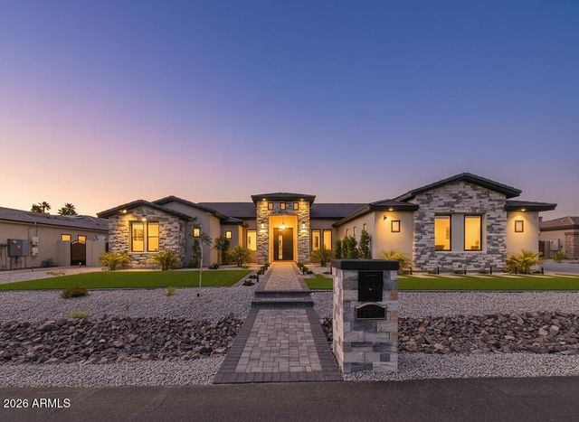 18024 W MONTEBELLO Avenue, Litchfield Park, AZ 85340