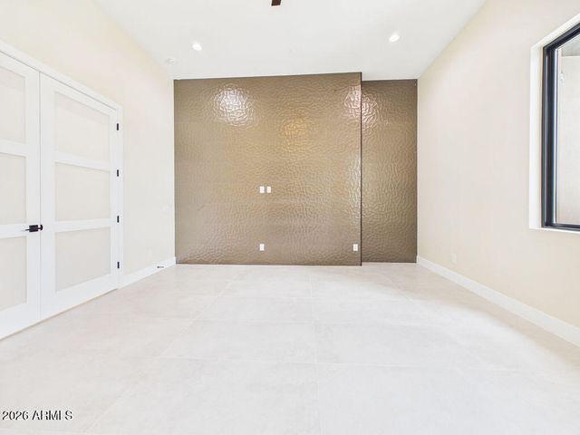 18024 W MONTEBELLO Avenue, Litchfield Park, AZ 85340
