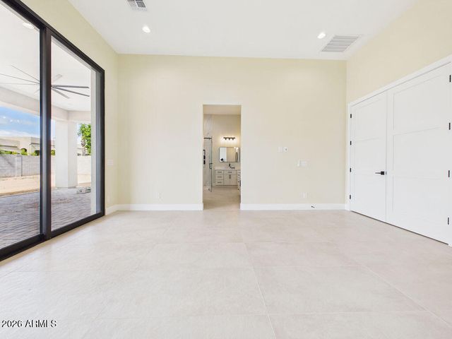 18024 W MONTEBELLO Avenue, Litchfield Park, AZ 85340
