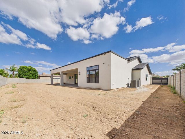 18024 W MONTEBELLO Avenue, Litchfield Park, AZ 85340