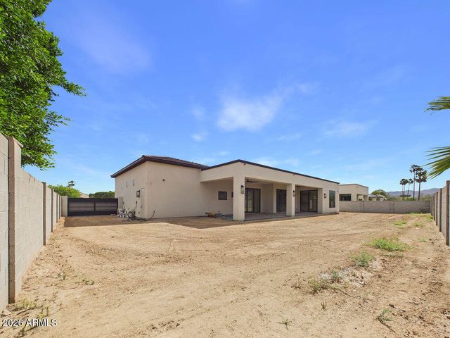 18024 W MONTEBELLO Avenue, Litchfield Park, AZ 85340