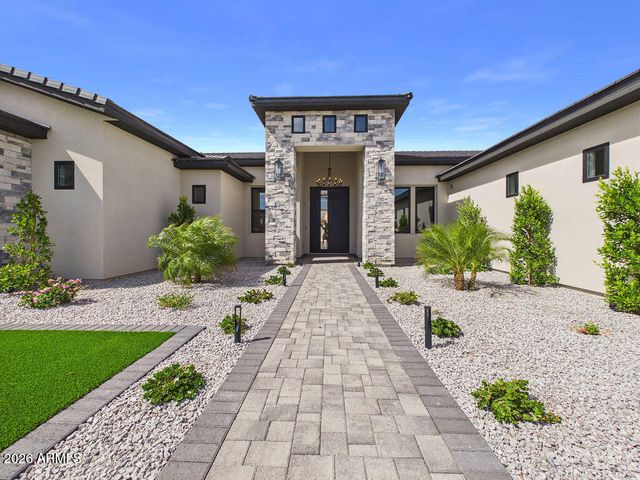 18024 W MONTEBELLO Avenue, Litchfield Park, AZ 85340