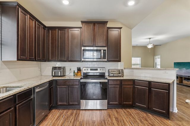 708 Lansman Trail, Denton, TX 76207