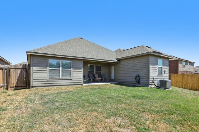 708 Lansman Trail, Denton, TX 76207