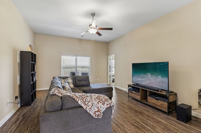 708 Lansman Trail, Denton, TX 76207