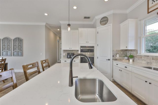 7510 LITHIA PINECREST ROAD, Lithia, FL 33547