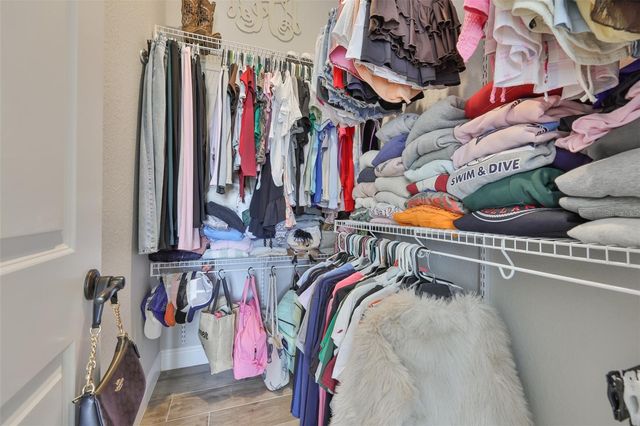 7510 LITHIA PINECREST ROAD, Lithia, FL 33547