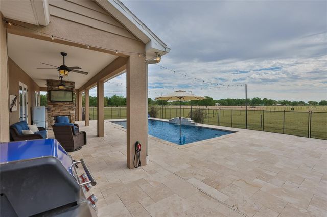 7510 LITHIA PINECREST ROAD, Lithia, FL 33547