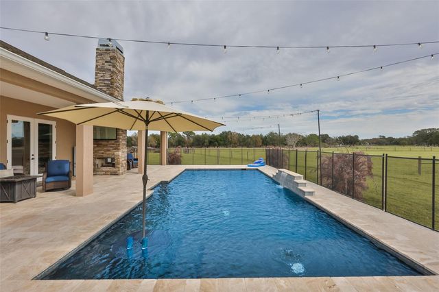 7510 LITHIA PINECREST ROAD, Lithia, FL 33547