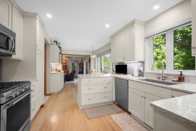 2819 Killarney COURT, West Bend, WI 53095