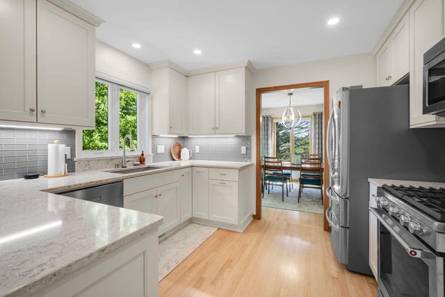 2819 Killarney COURT, West Bend, WI 53095