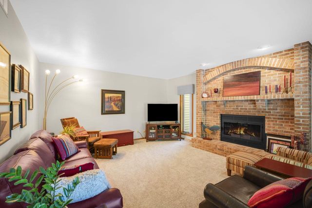 2819 Killarney COURT, West Bend, WI 53095