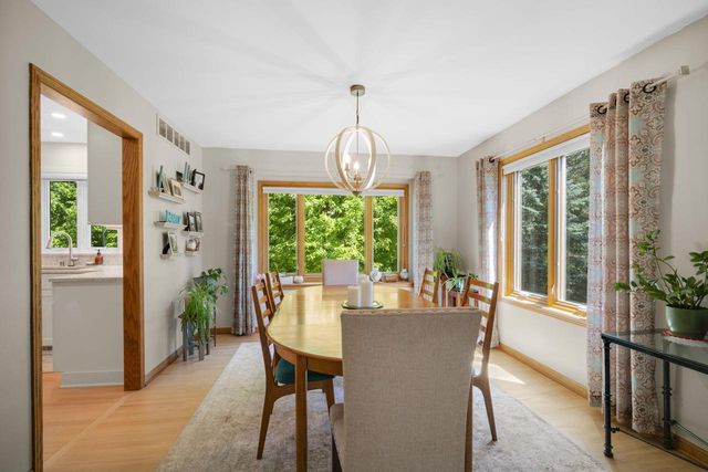 2819 Killarney COURT, West Bend, WI 53095