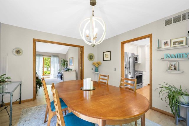 2819 Killarney COURT, West Bend, WI 53095