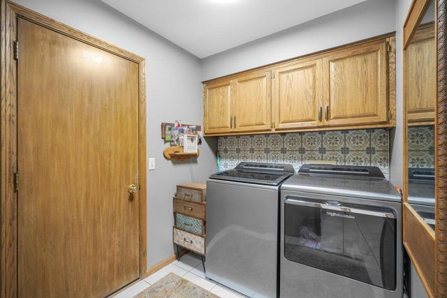 2819 Killarney COURT, West Bend, WI 53095