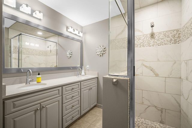 2819 Killarney COURT, West Bend, WI 53095