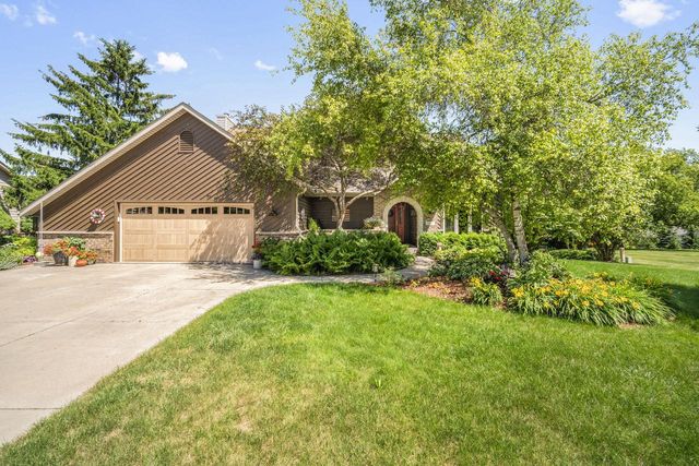2819 Killarney COURT, West Bend, WI 53095