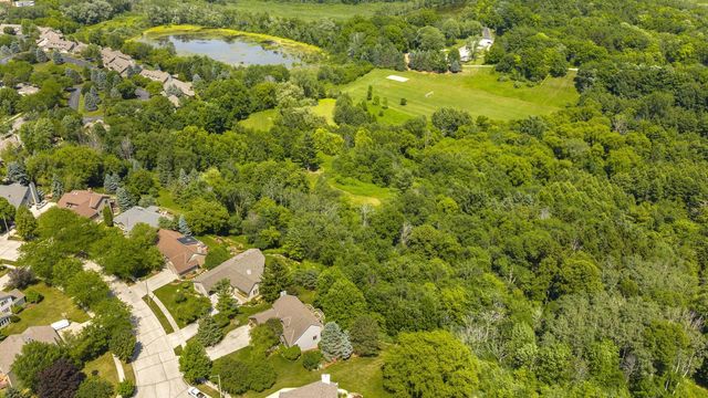 2819 Killarney COURT, West Bend, WI 53095