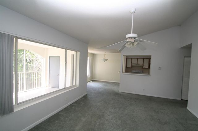 815 W Boynton Beach Boulevard 10-203, Boynton Beach, FL 33426