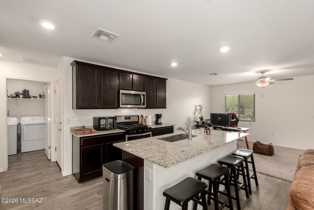 7043 S Draper Road, Tucson, AZ 85757