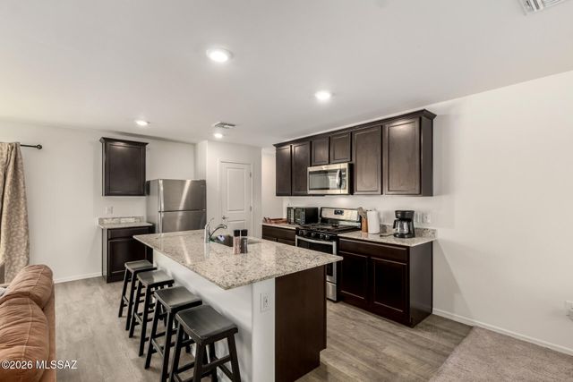 7043 S Draper Road, Tucson, AZ 85757