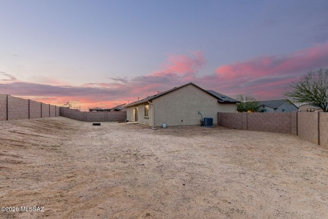 7043 S Draper Road, Tucson, AZ 85757