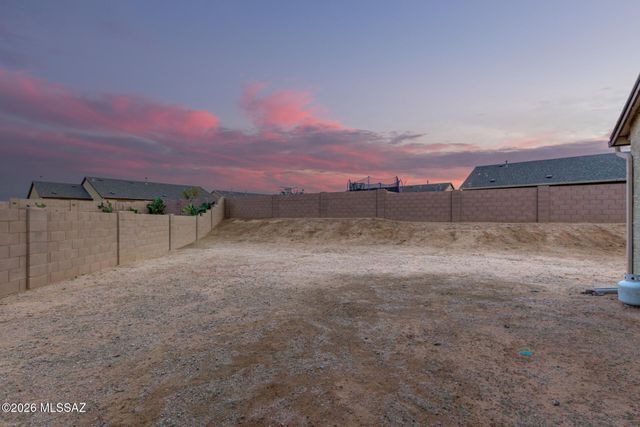 7043 S Draper Road, Tucson, AZ 85757