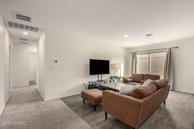 7043 S Draper Road, Tucson, AZ 85757