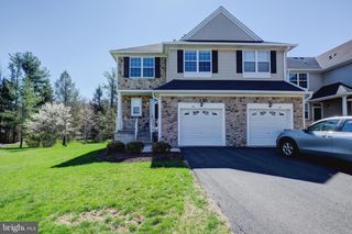 44 SCARLET OAK DR, Princeton, NJ 08540