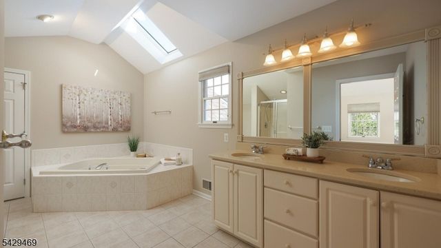 2 Raddel Ct, Hillsborough Twp., NJ 08844