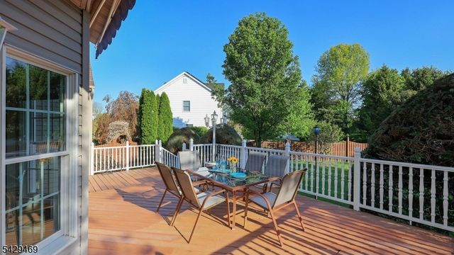 2 Raddel Ct, Hillsborough Twp., NJ 08844