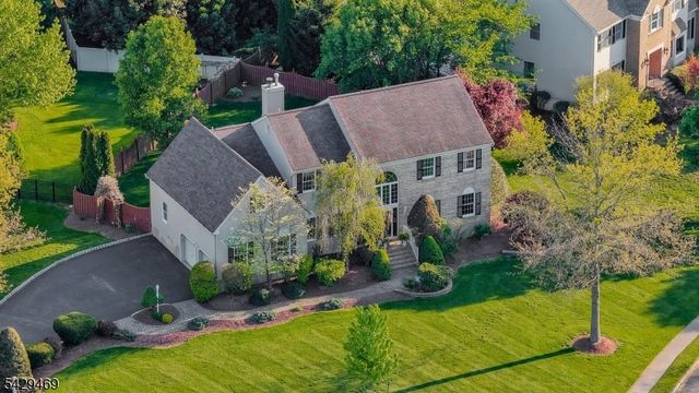 2 Raddel Ct, Hillsborough Twp., NJ 08844