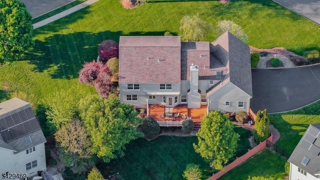 2 Raddel Ct, Hillsborough Twp., NJ 08844
